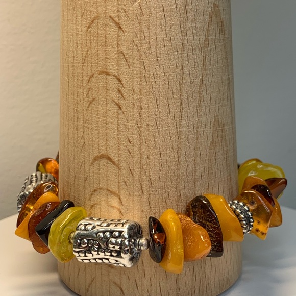 Silpada RARE HTF Sterling Silver & Honey Baltic Amber Chip Toggle Clasp Bracelet - Picture 5 of 16